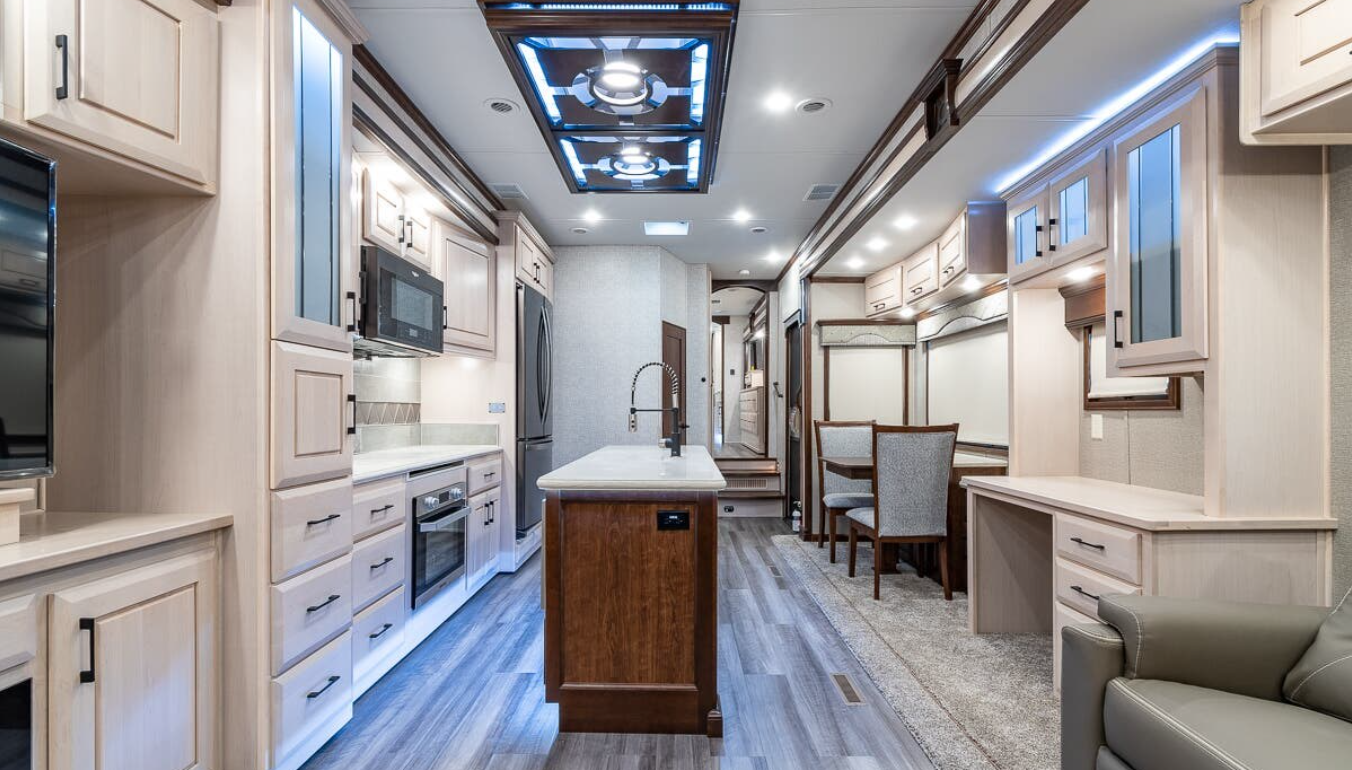 Mobile deals suites rv